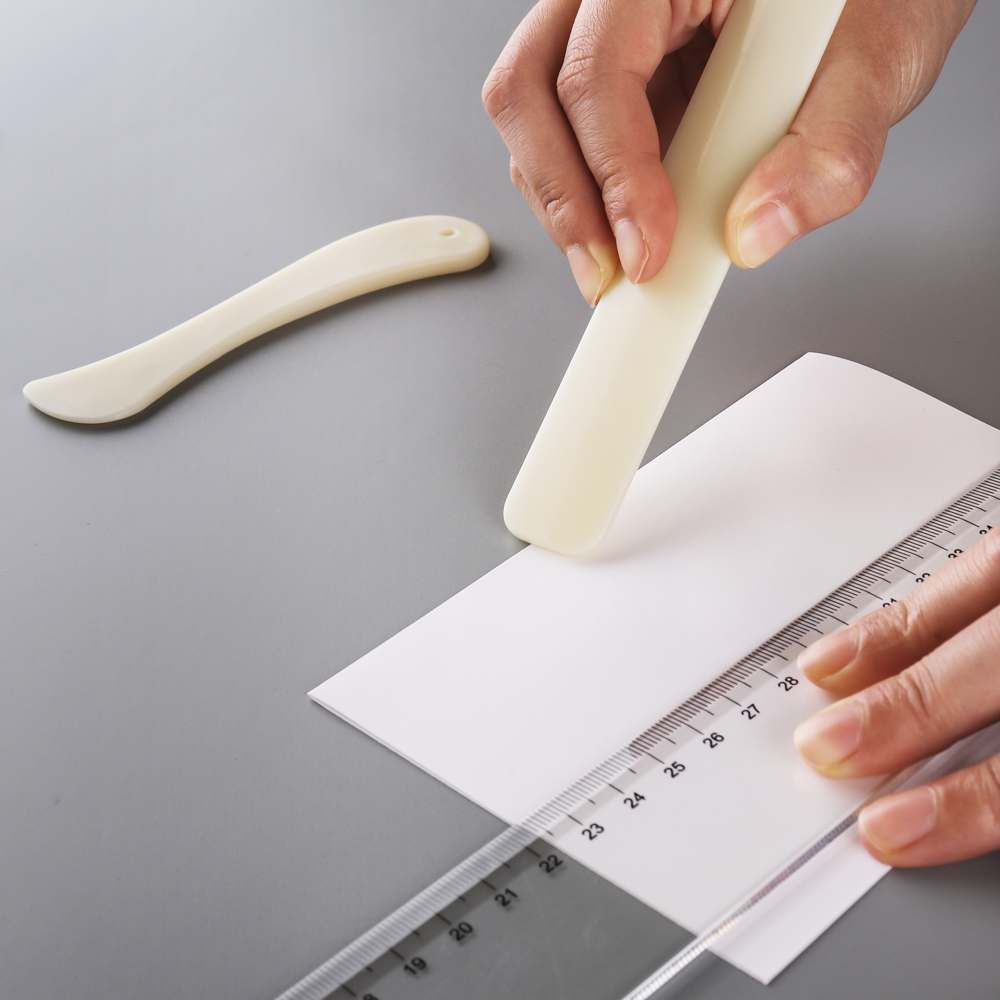 Paper Creaser and Bone Folder  - Bone Folder Tool recension och pris